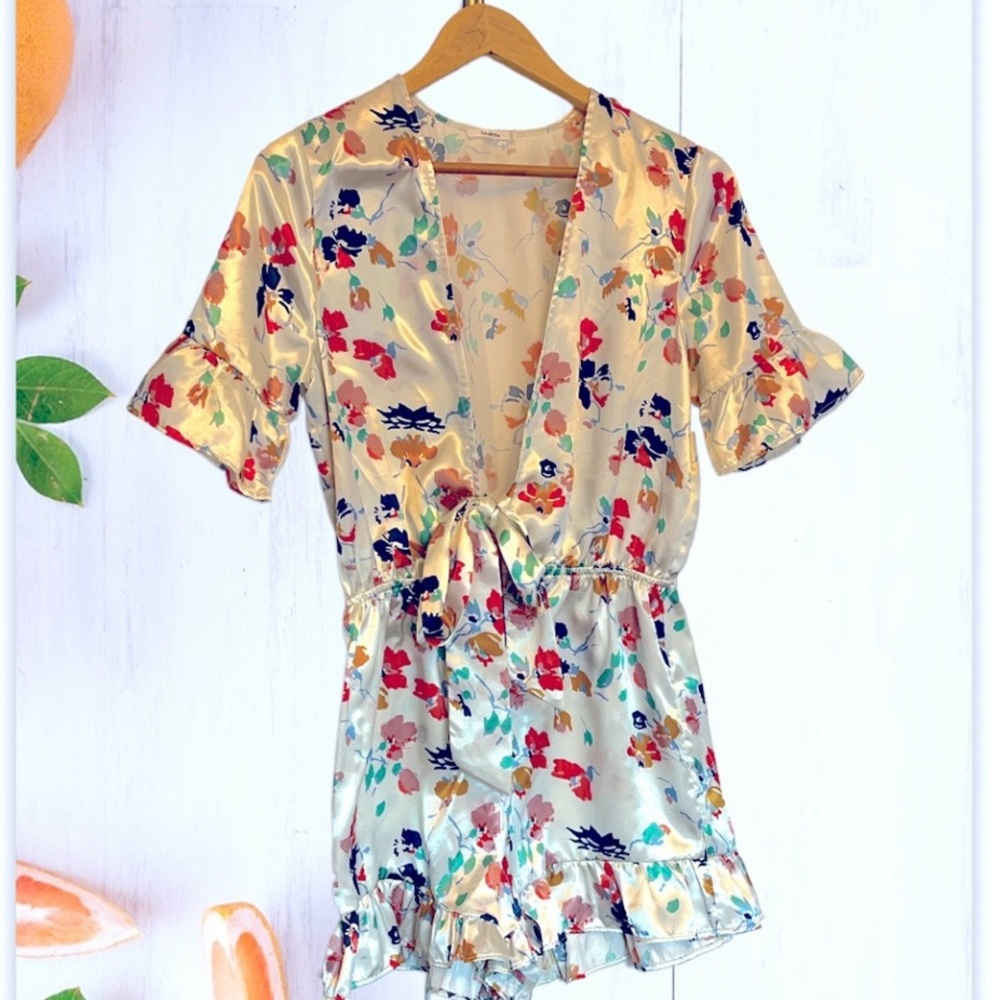 Tularosa satin Floral Romper - Picture 3 of 5